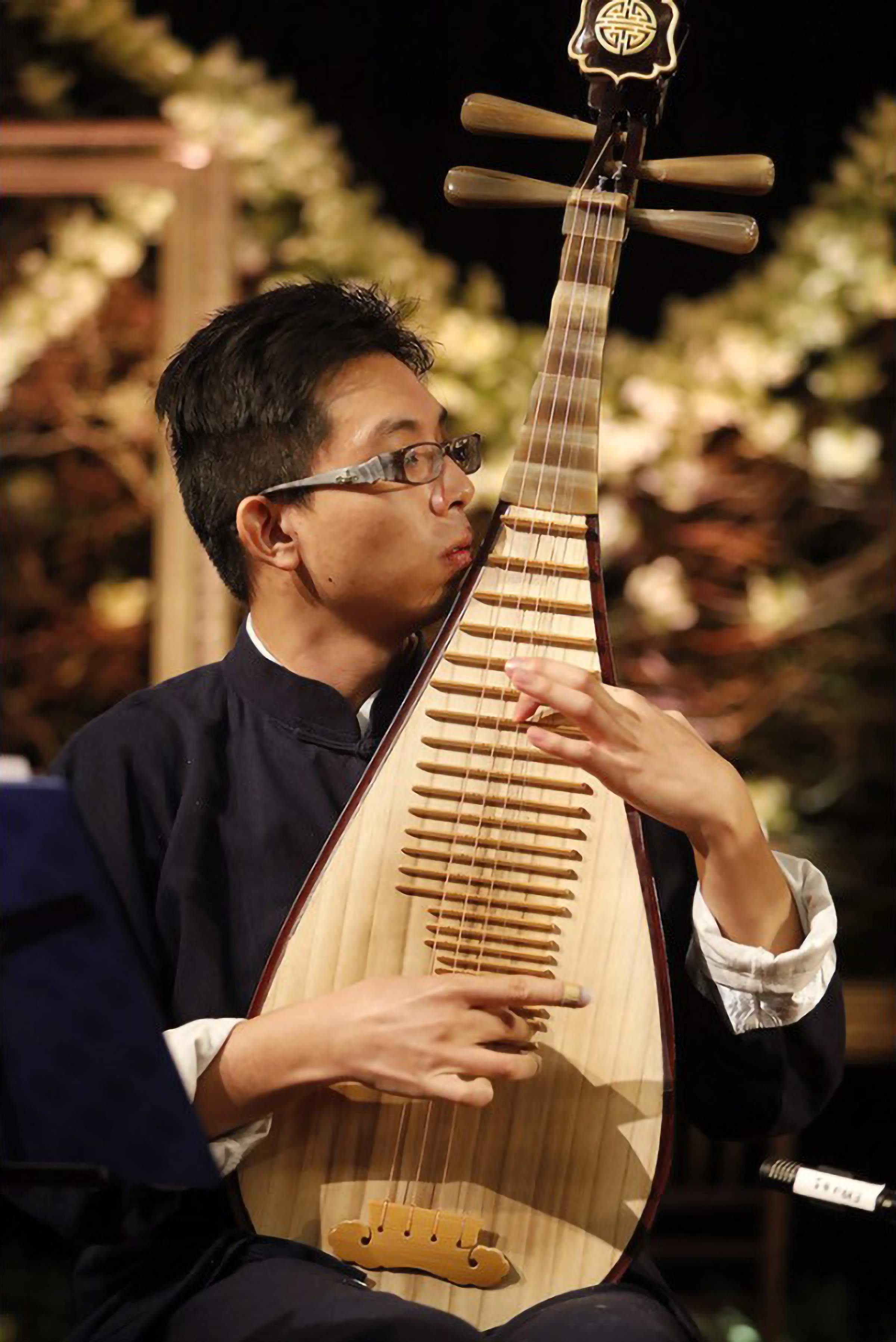 Wan Yeung performing
